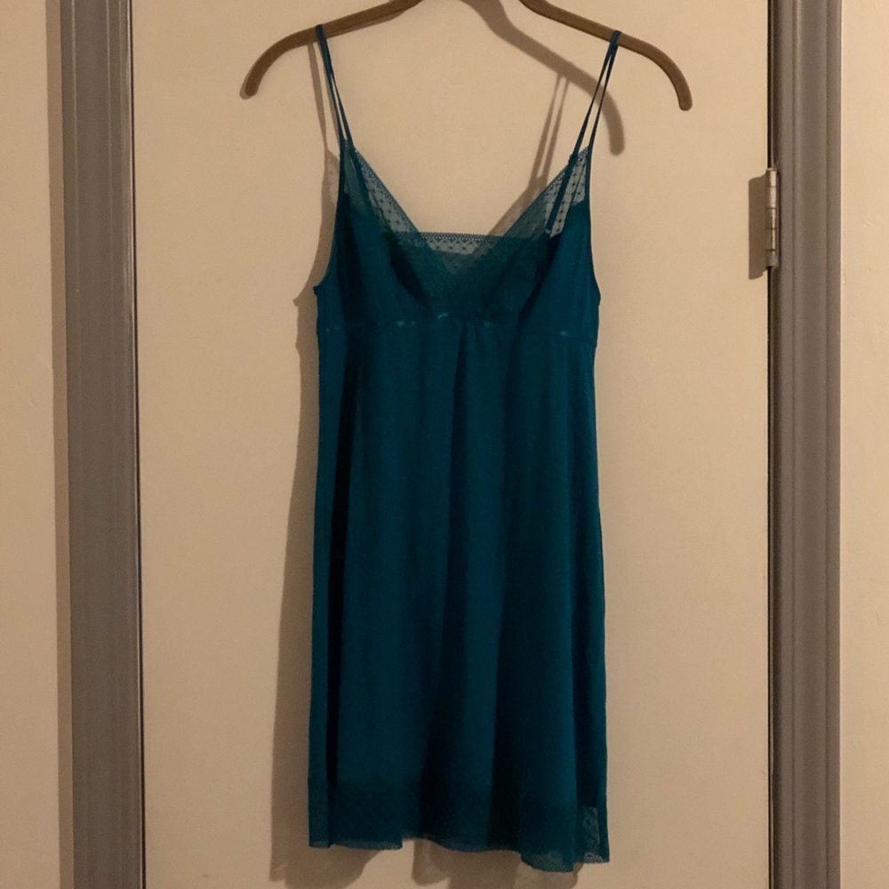 VICTORIA'S SECRET Super Soft Slip - Picture 3 of 7
